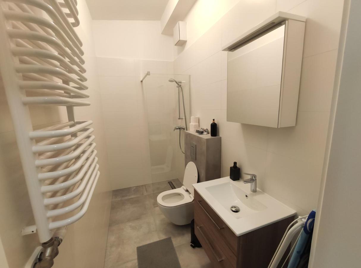 Hugo Vip Apartments Krakau Buitenkant foto